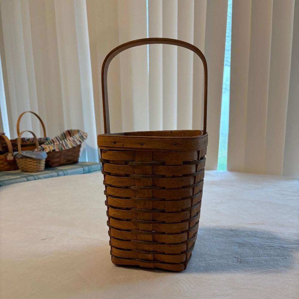 1989 Longaberger basket